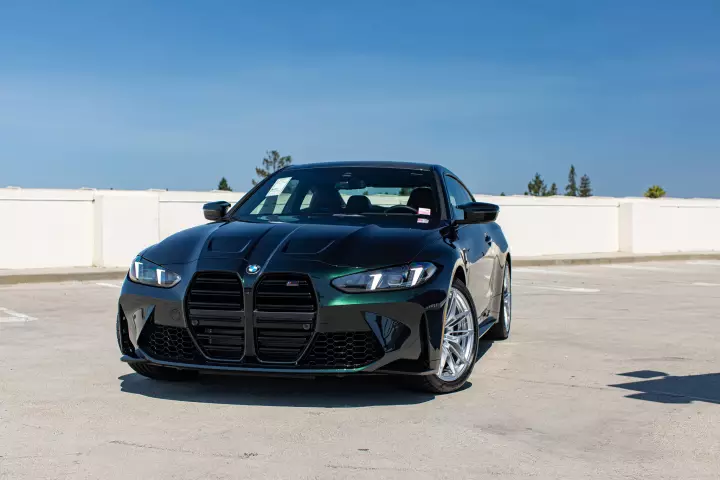 BMW M4 (G82) painted in Dark Emerald