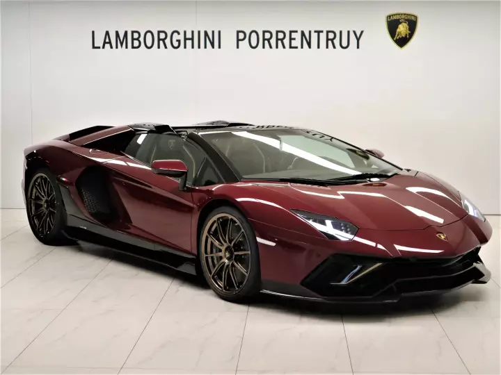 Lamborghini Aventador Ultimae Roadster (LP780-4) painted in Amaranto