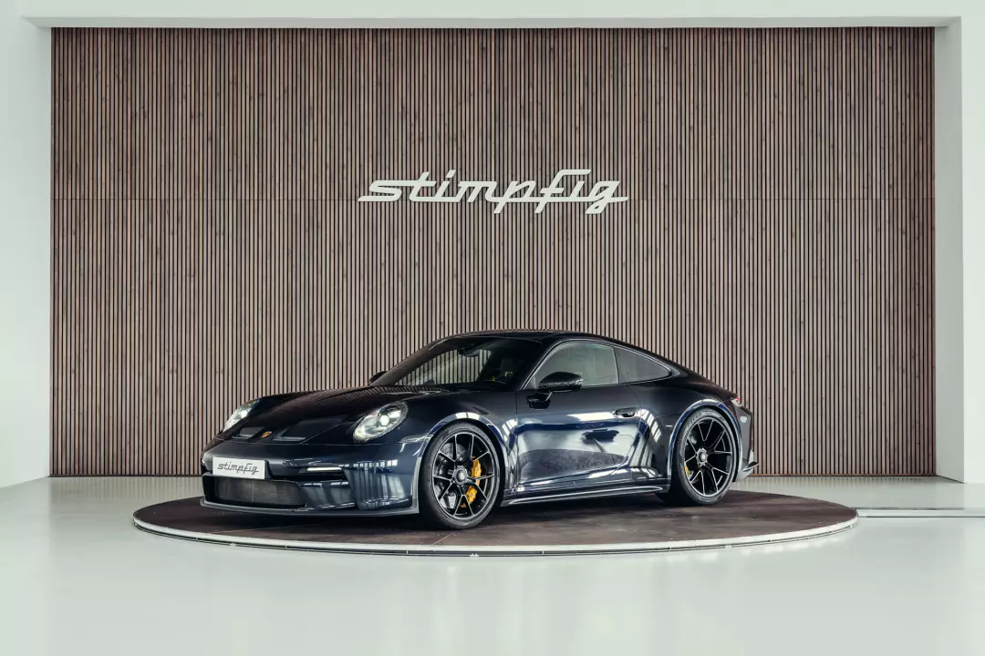 Porsche 911 GT3 Touring (992) painted in Carbon Black