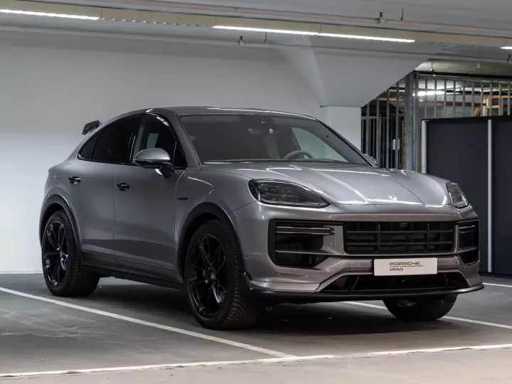 Porsche Cayenne Coupé (E3) painted in Terra Grey Metallic