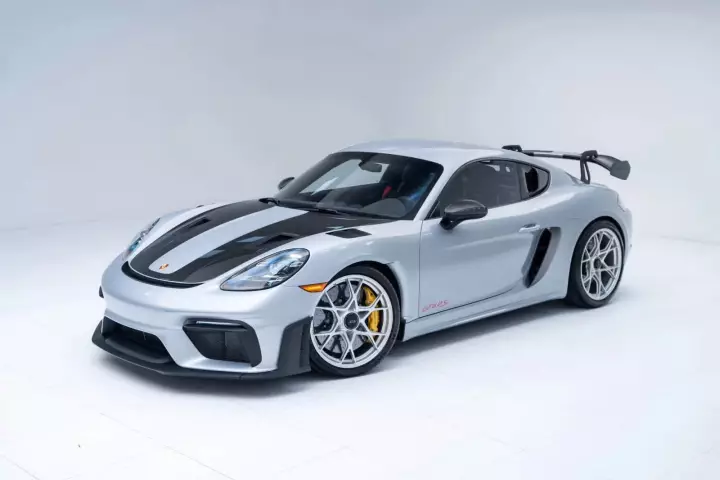 Porsche Cayman GT4 RS (718) painted in Dolomite Silver Metallic