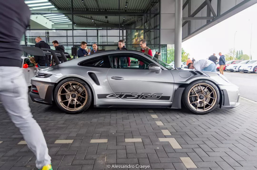 GT Silver Metallic - Porsche 911 GT3 RS (992)
