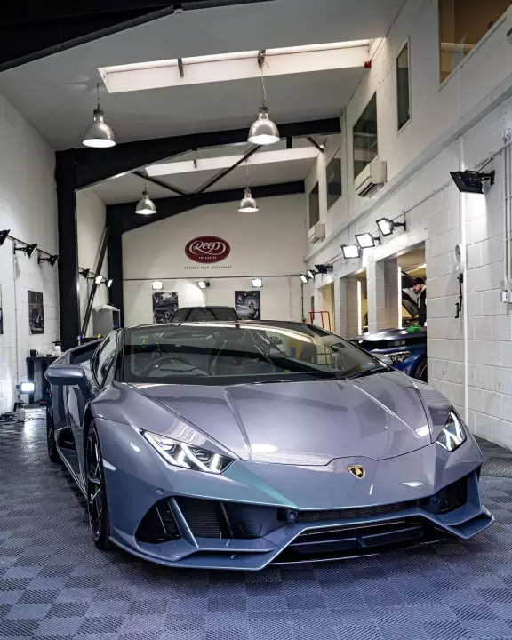 Lamborghini Huracán EVO Spyder (LP640-4) painted in Grigio Kepri