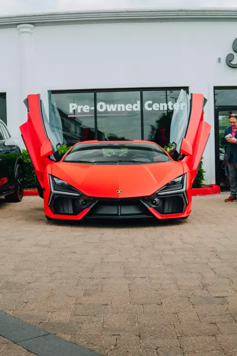 Lamborghini Revuelto painted in Arancio Dac