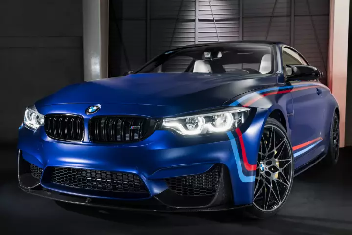 BMW M4 (F82) painted in Frozen Dark Blue II