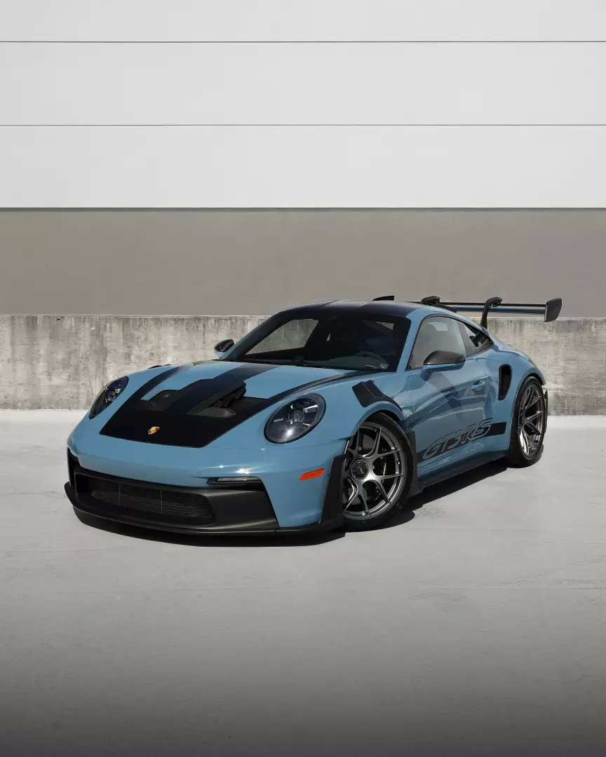 Porsche 911 GT3 RS (992) painted in Nashy Blue