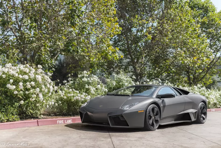 Lamborghini Reventón painted in Grigio Barra