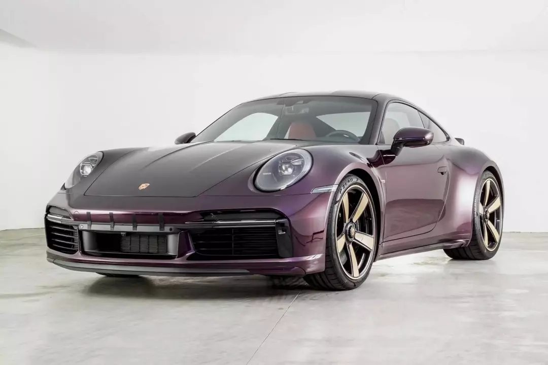 Porsche 911 Sport Classic (992) painted in Amethyst Metallic