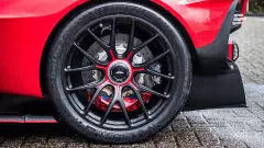 aston-martin-valkyrie-remklauw-laag
