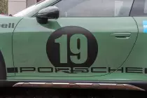 2024-porsche-911-dakar-2024-porsche-911-dakar-a10f771d-7c9d-47a4-ae26-c5ef93ec410b-qb21id-50832-50833-scaled