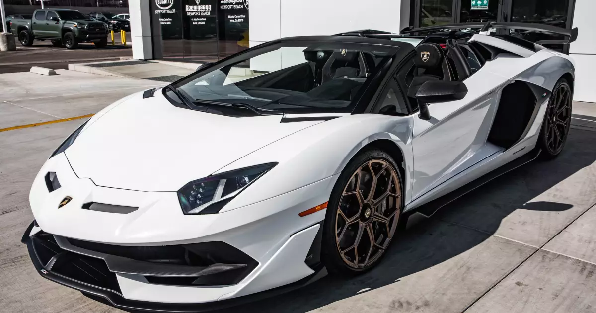 Lamborghini 時計 100M ホワイト s-l1200.jpg