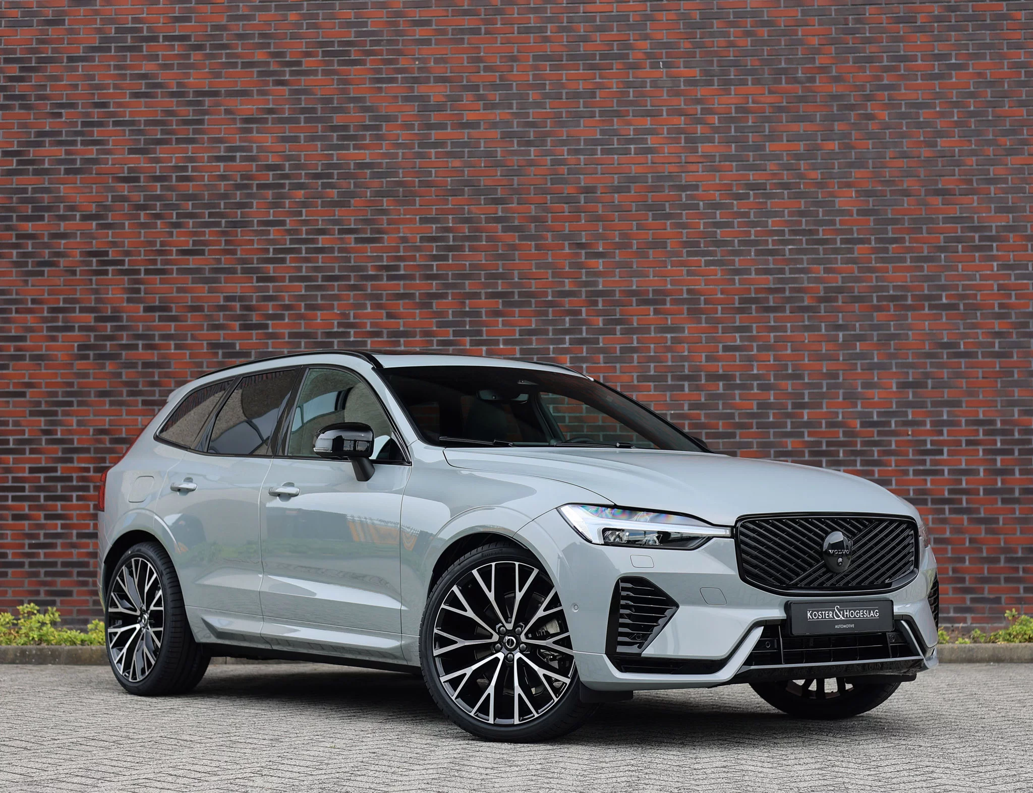 Vapour Grey Volvo XC60