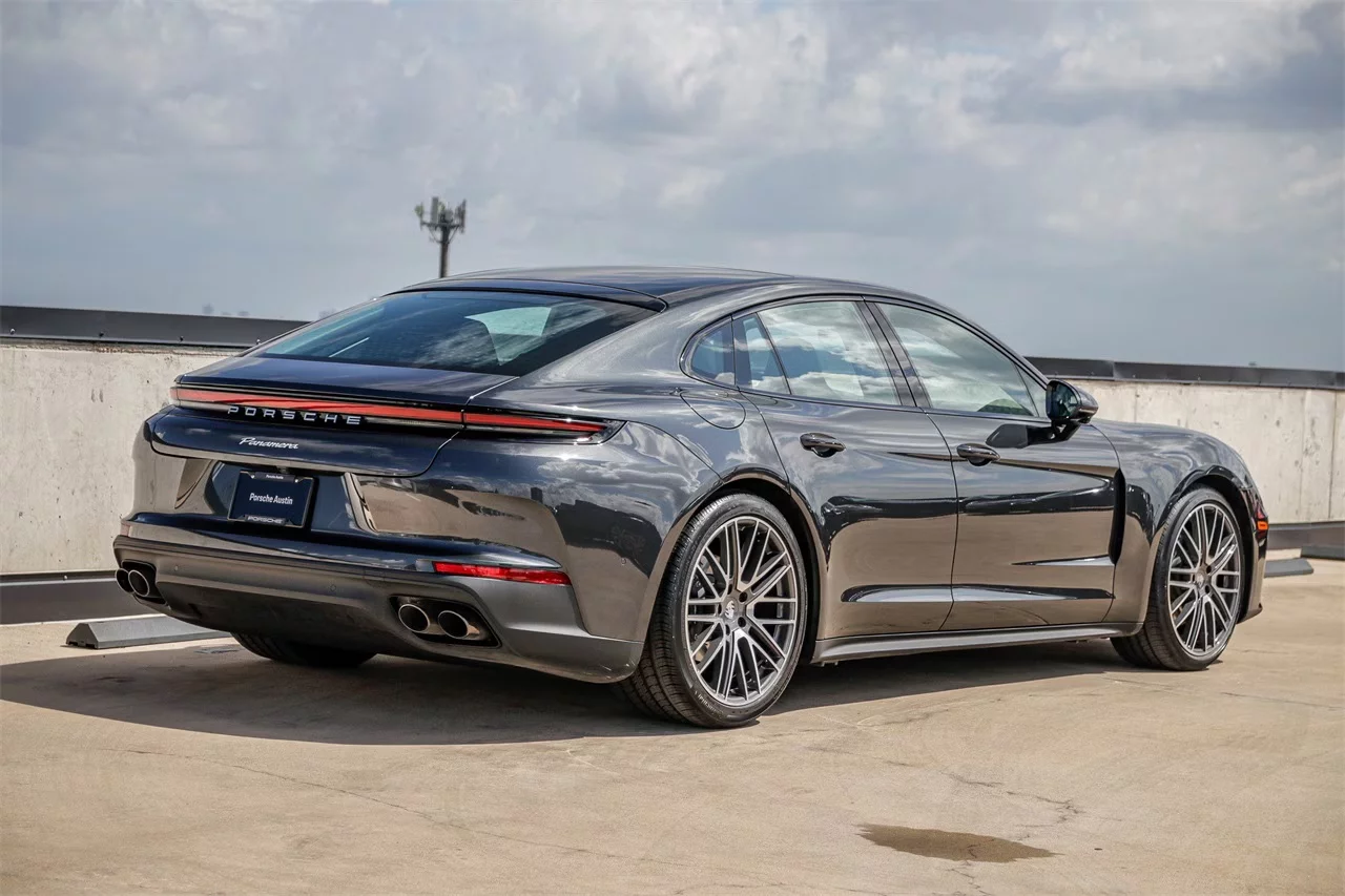 Volcano Grey Metallic Porsche Panamera