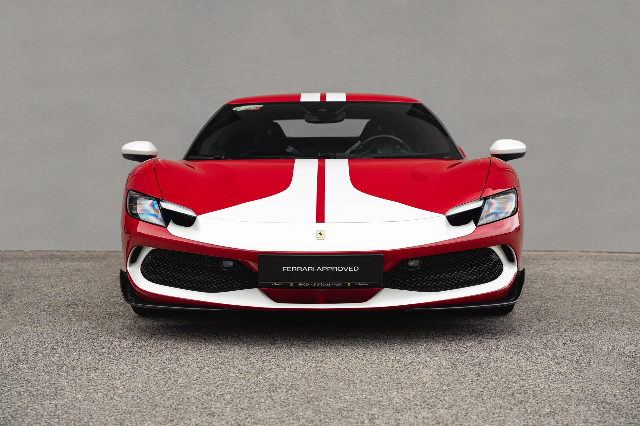 Rosso 70 Anni Ferrari 296