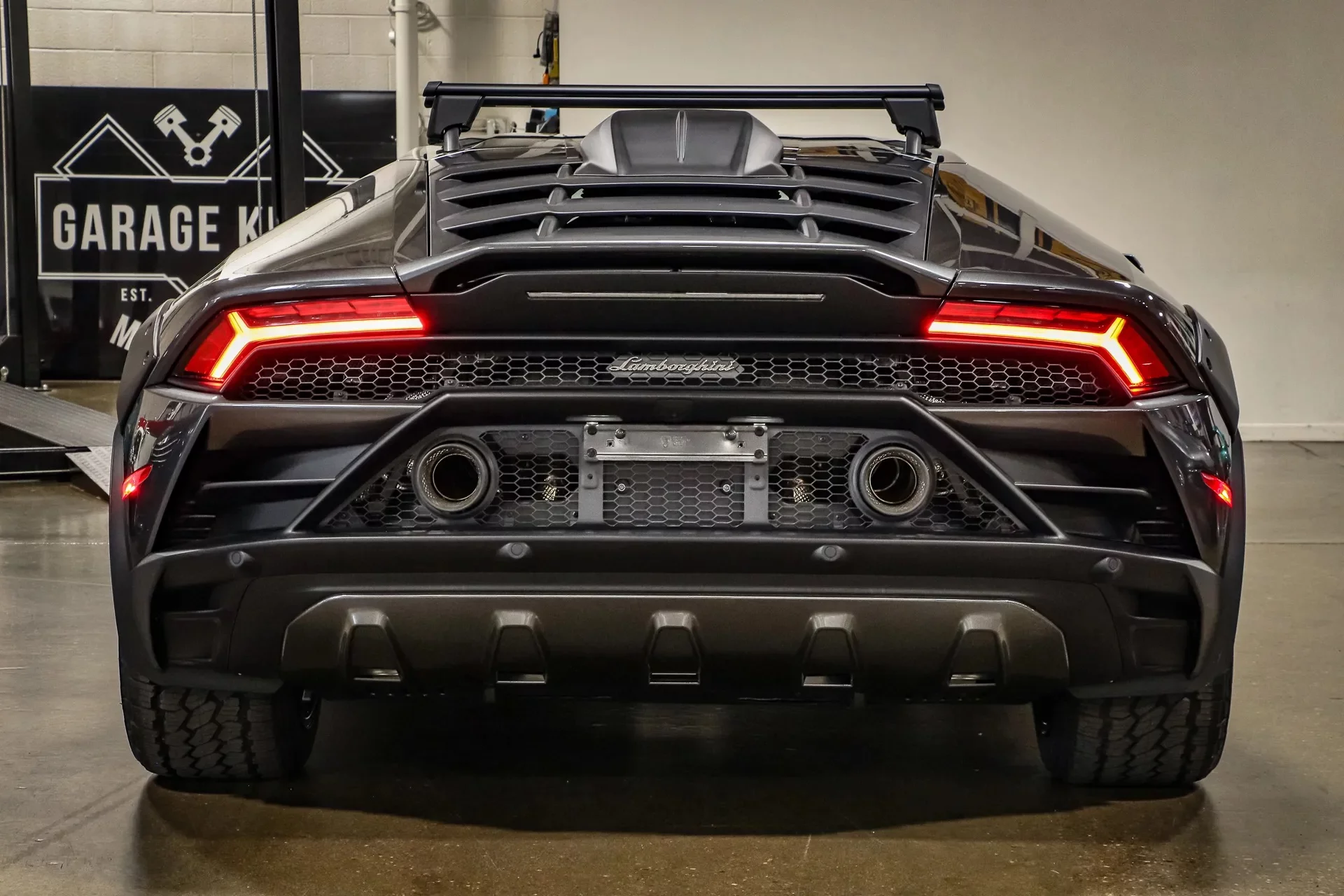 Grigio Lynx Lamborghini Huracán