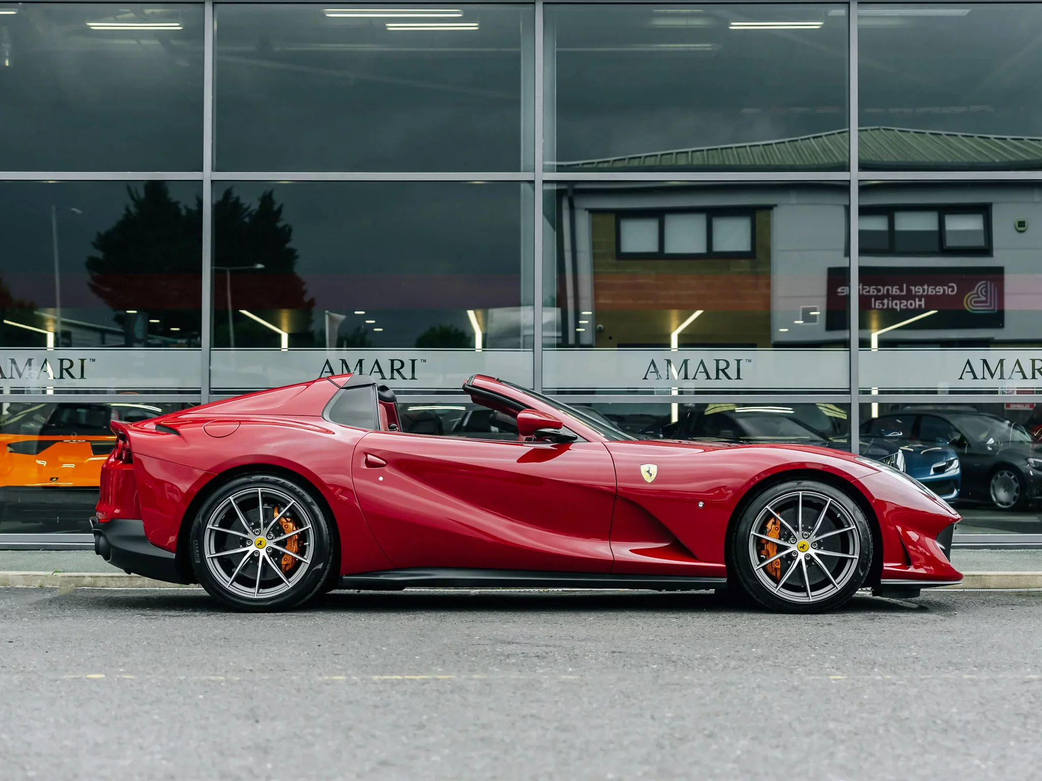 Rosso Mugello Ferrari 812