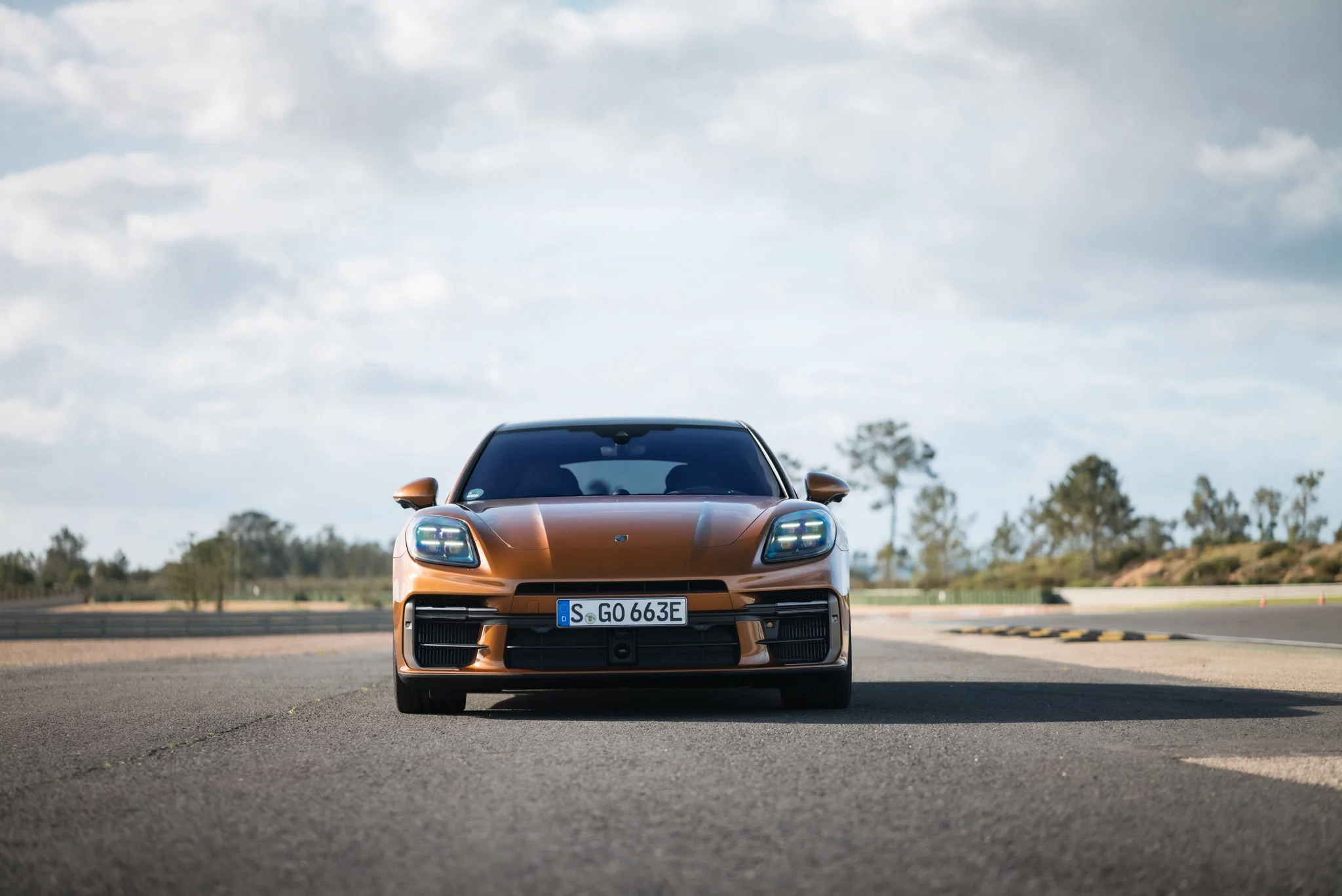 Madeira Gold Metallic Porsche Panamera
