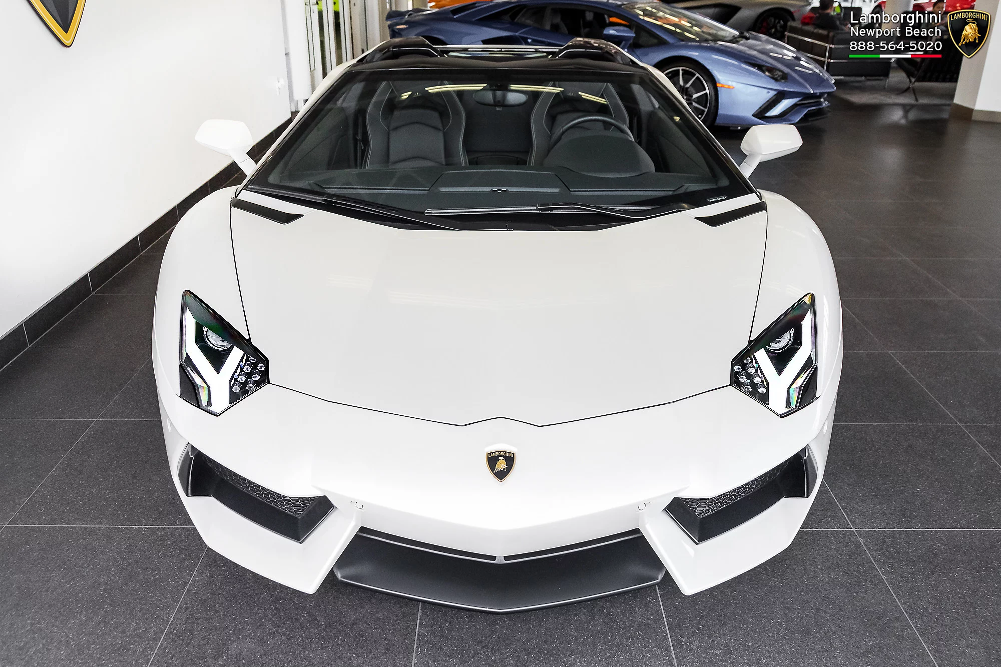 Balloon White Lamborghini Aventador