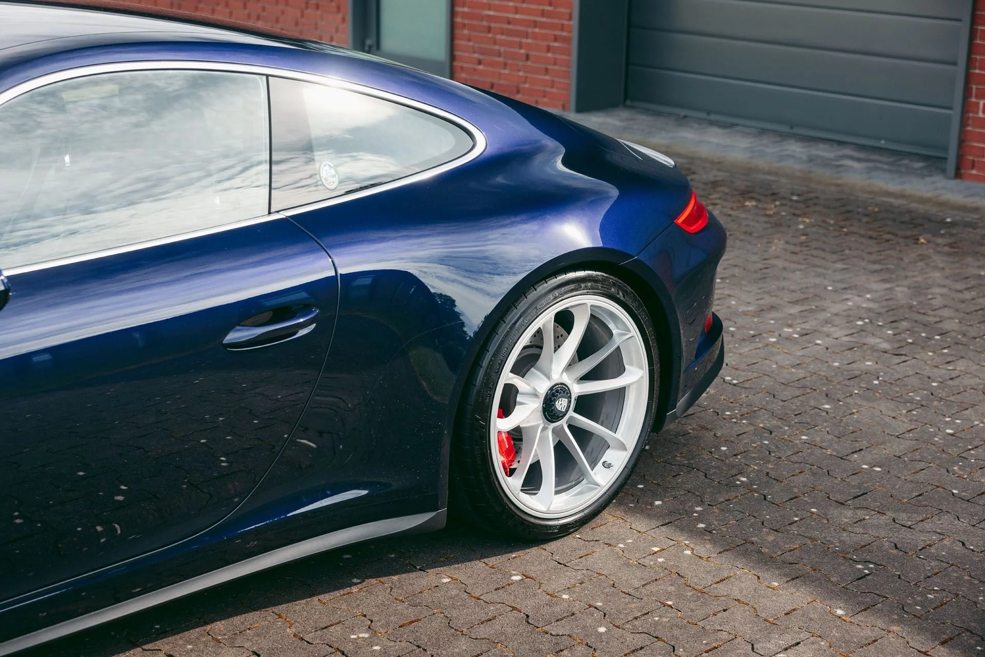 Night Blue Metallic Porsche 911 GT3