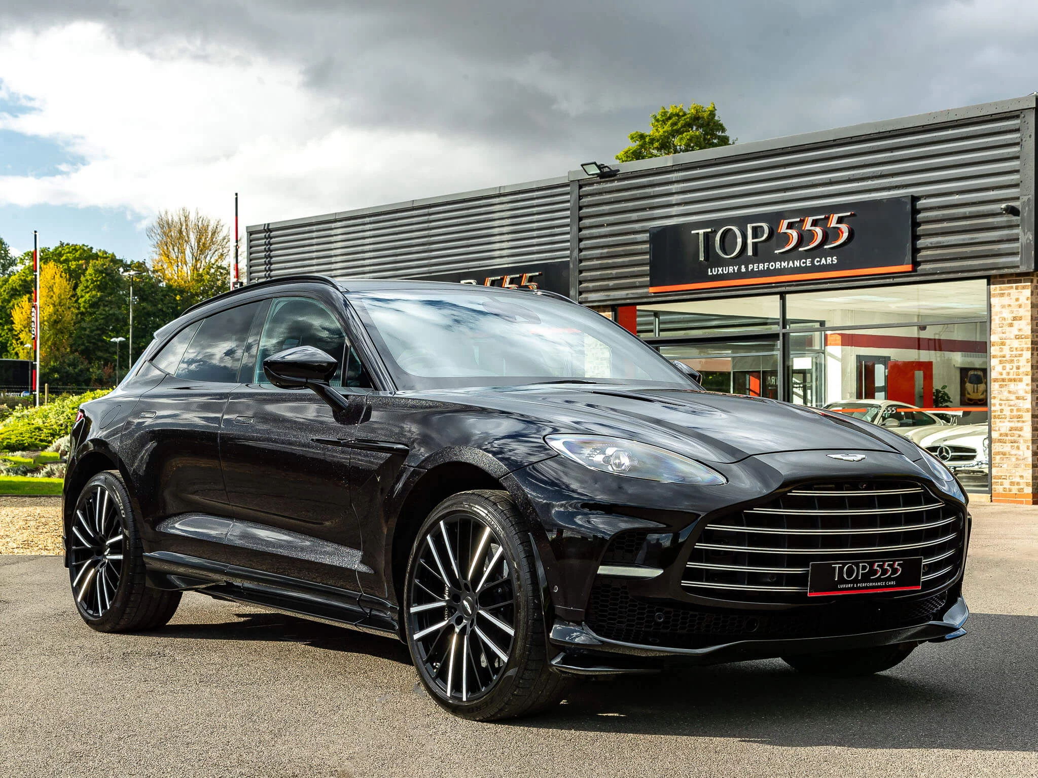 Onyx Black Aston Martin DBX