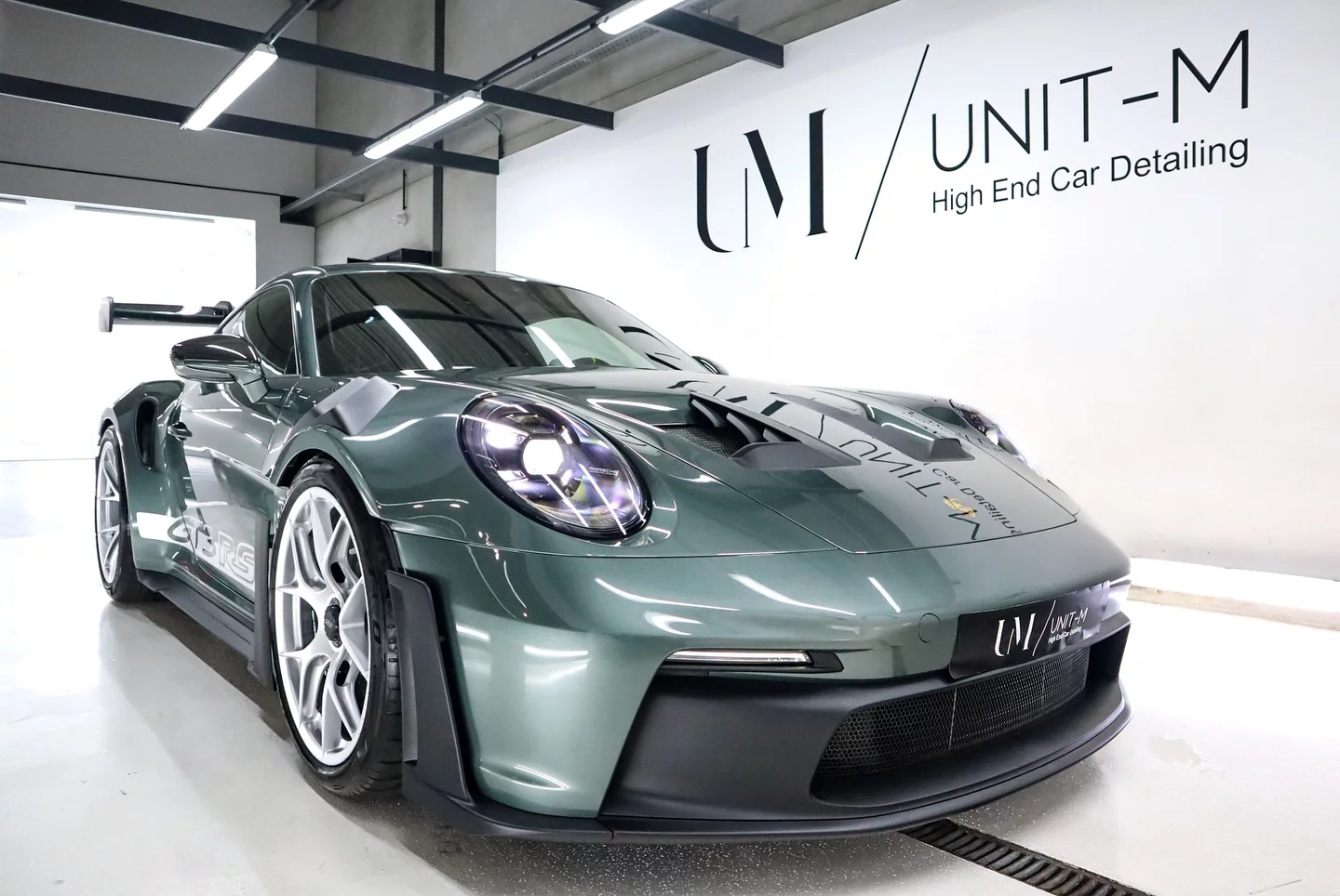 Malachite Green Metallic Porsche 911 GT3 RS