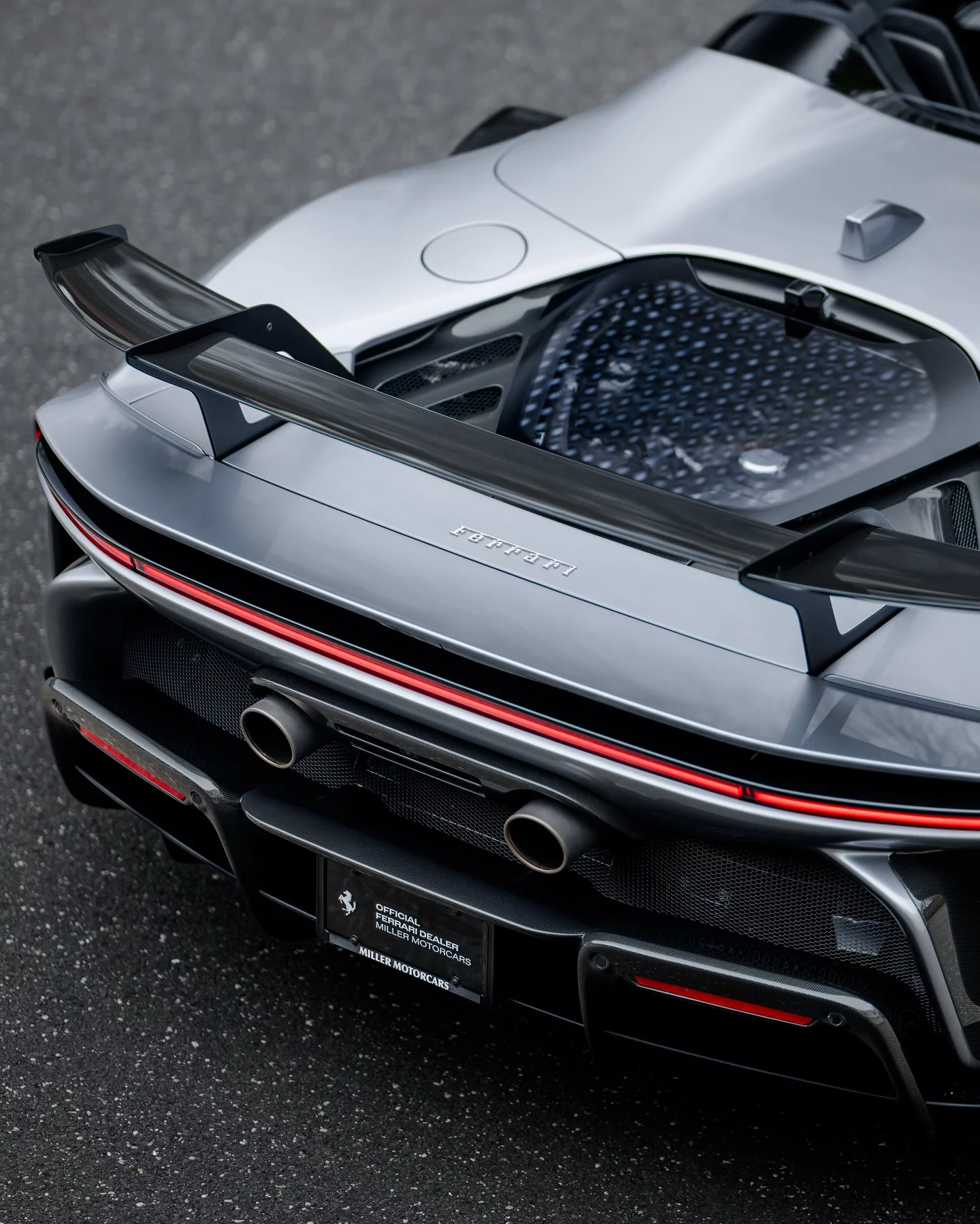 Grigio Titanio Ferrari SF90