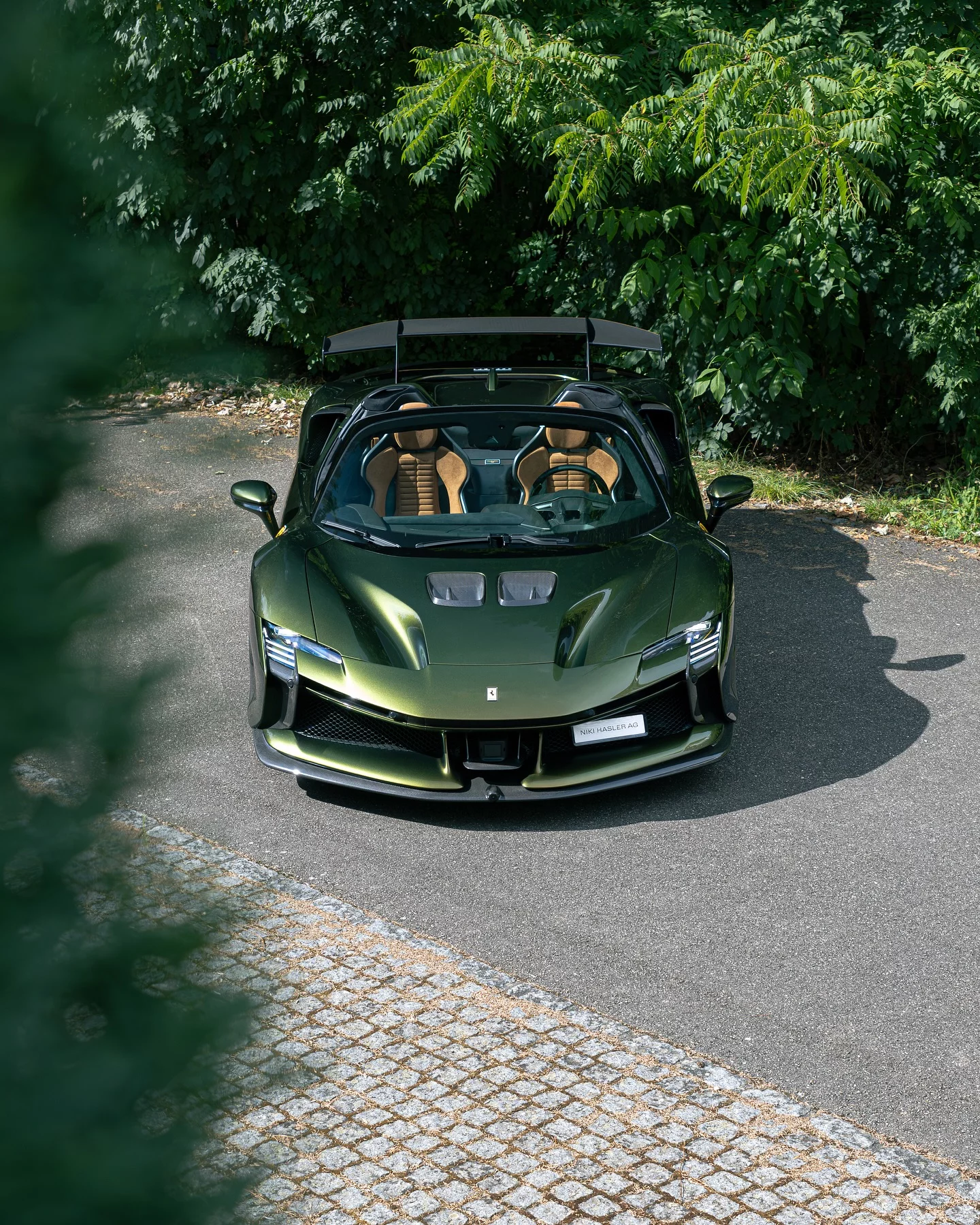 Verde Volterra Ferrari SF90