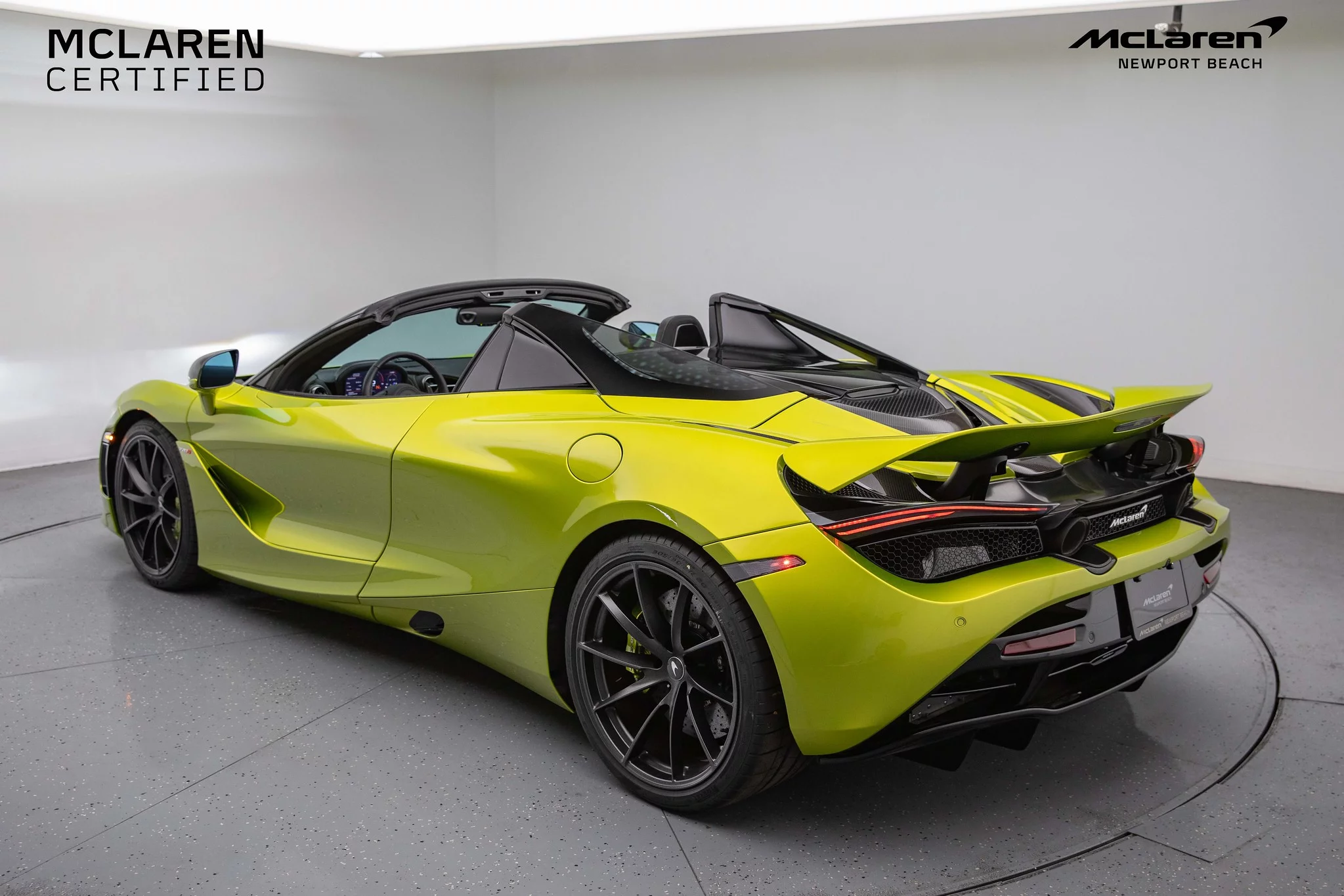 Flux Green McLaren 720S