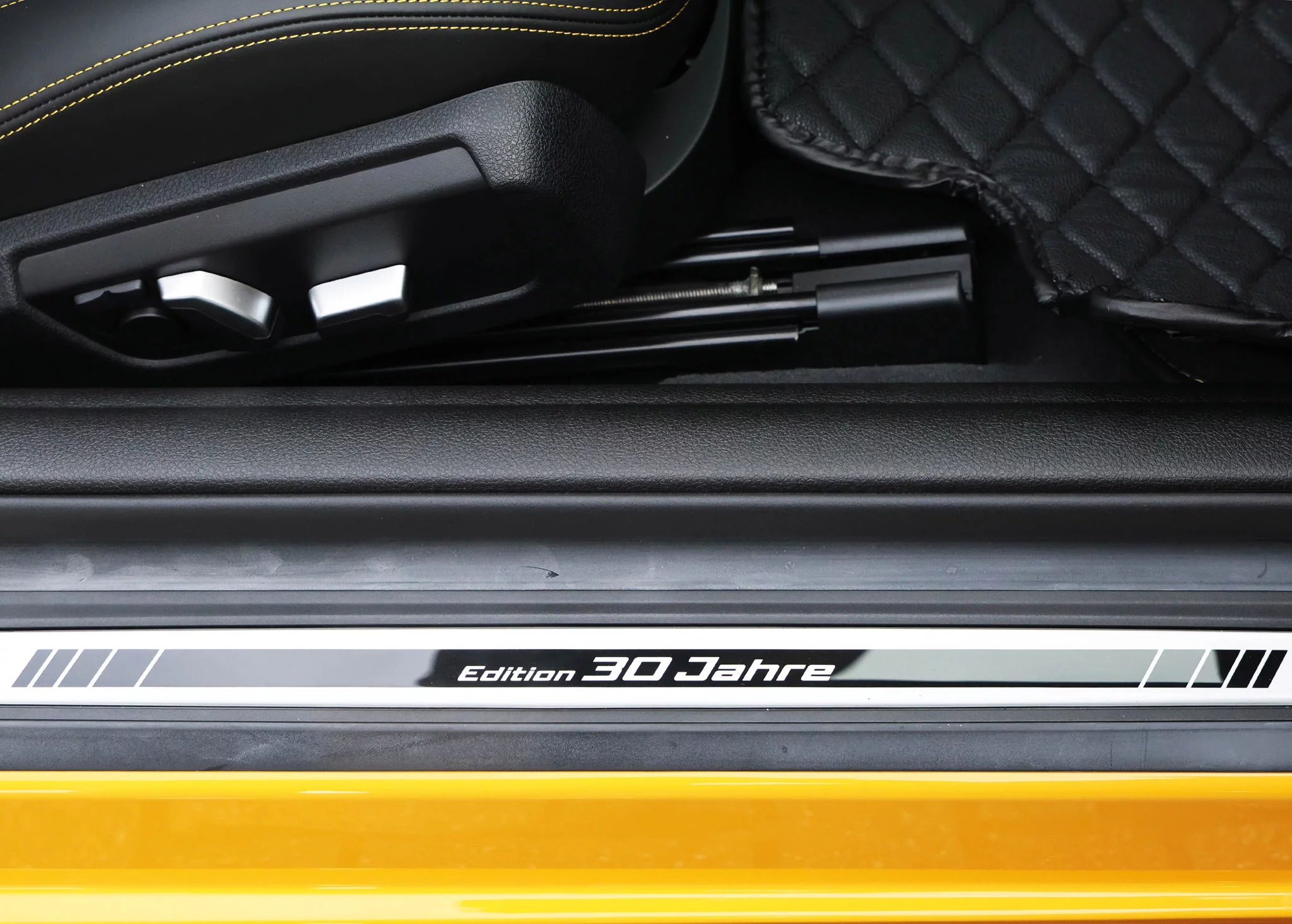 Mandarin II BMW M4