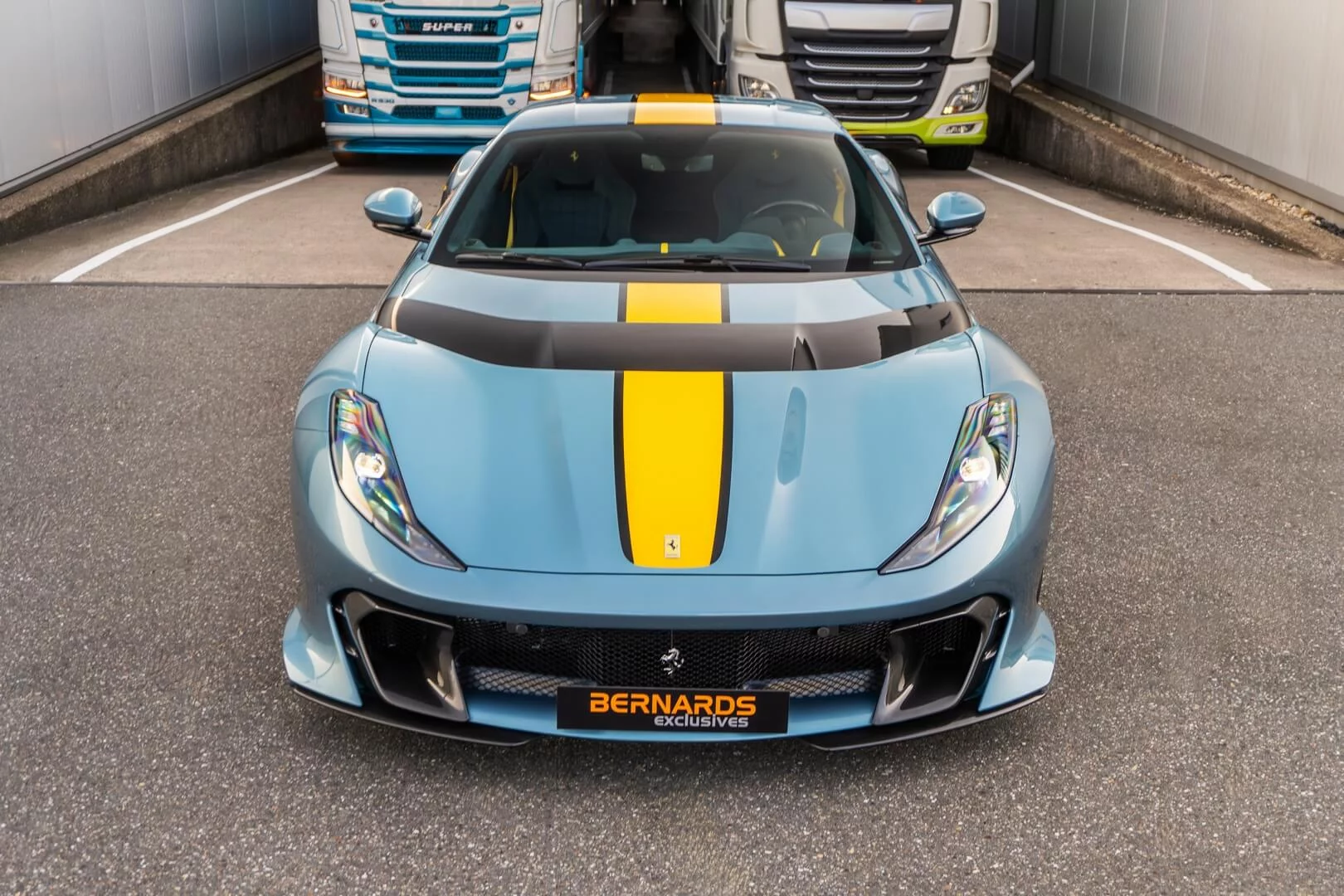 Azzurro Metallizzato Ferrari 812
