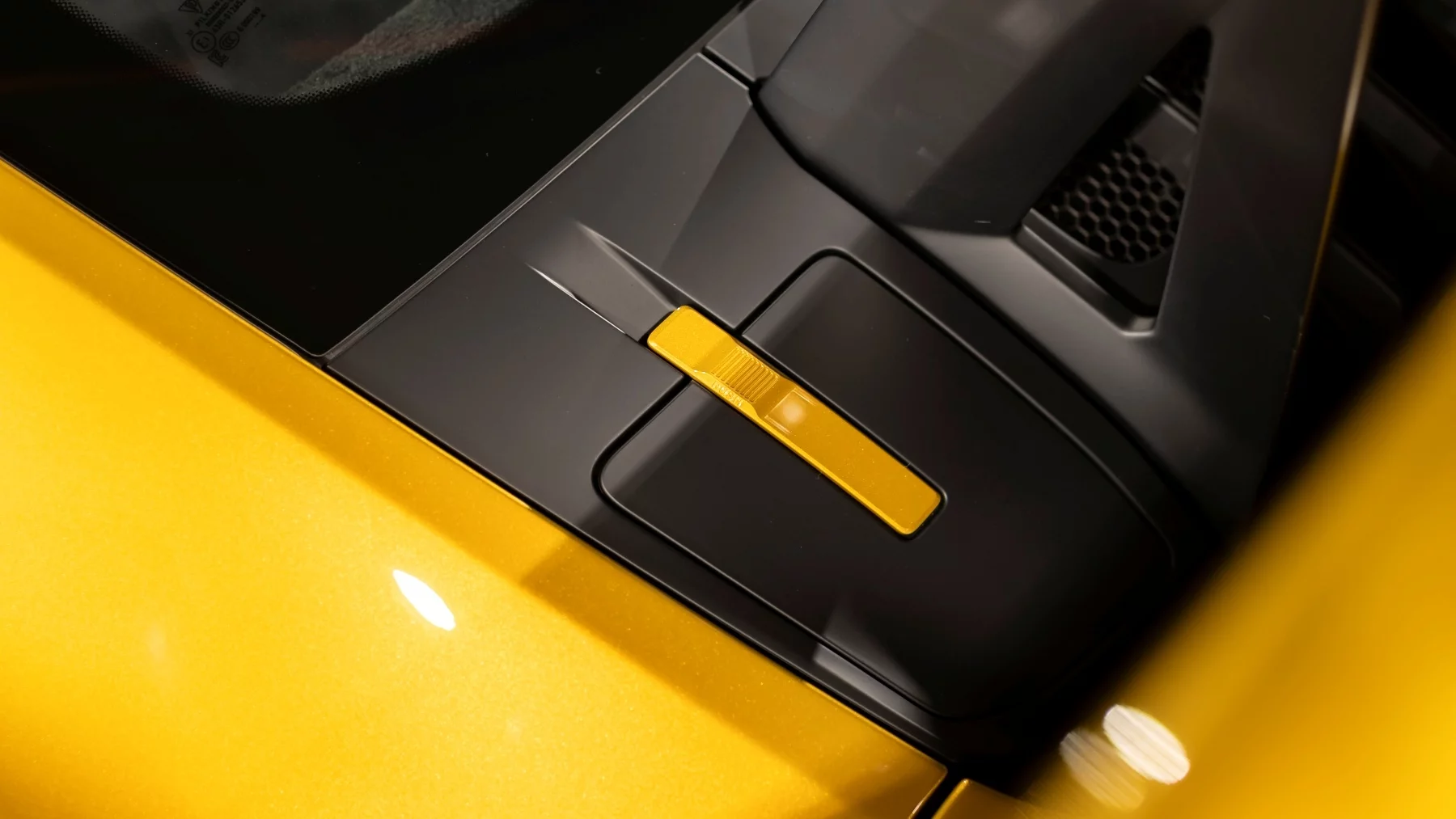 Explosive Gold Chromaflair Porsche 911 GT3 RS