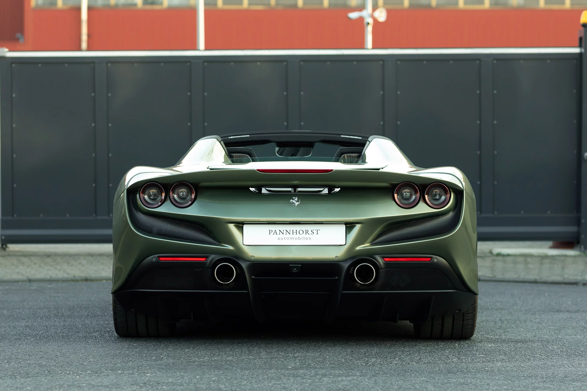 Verde Masoni Ferrari F8