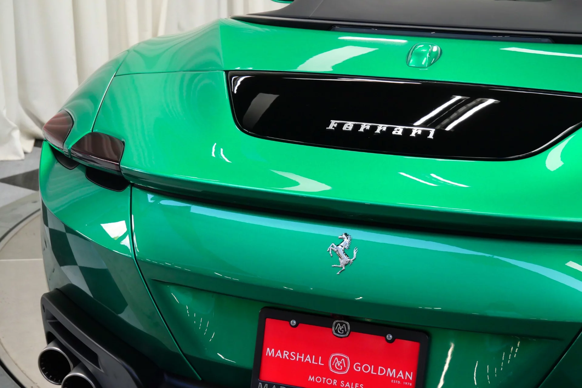 Verde Jewel Ferrari Roma