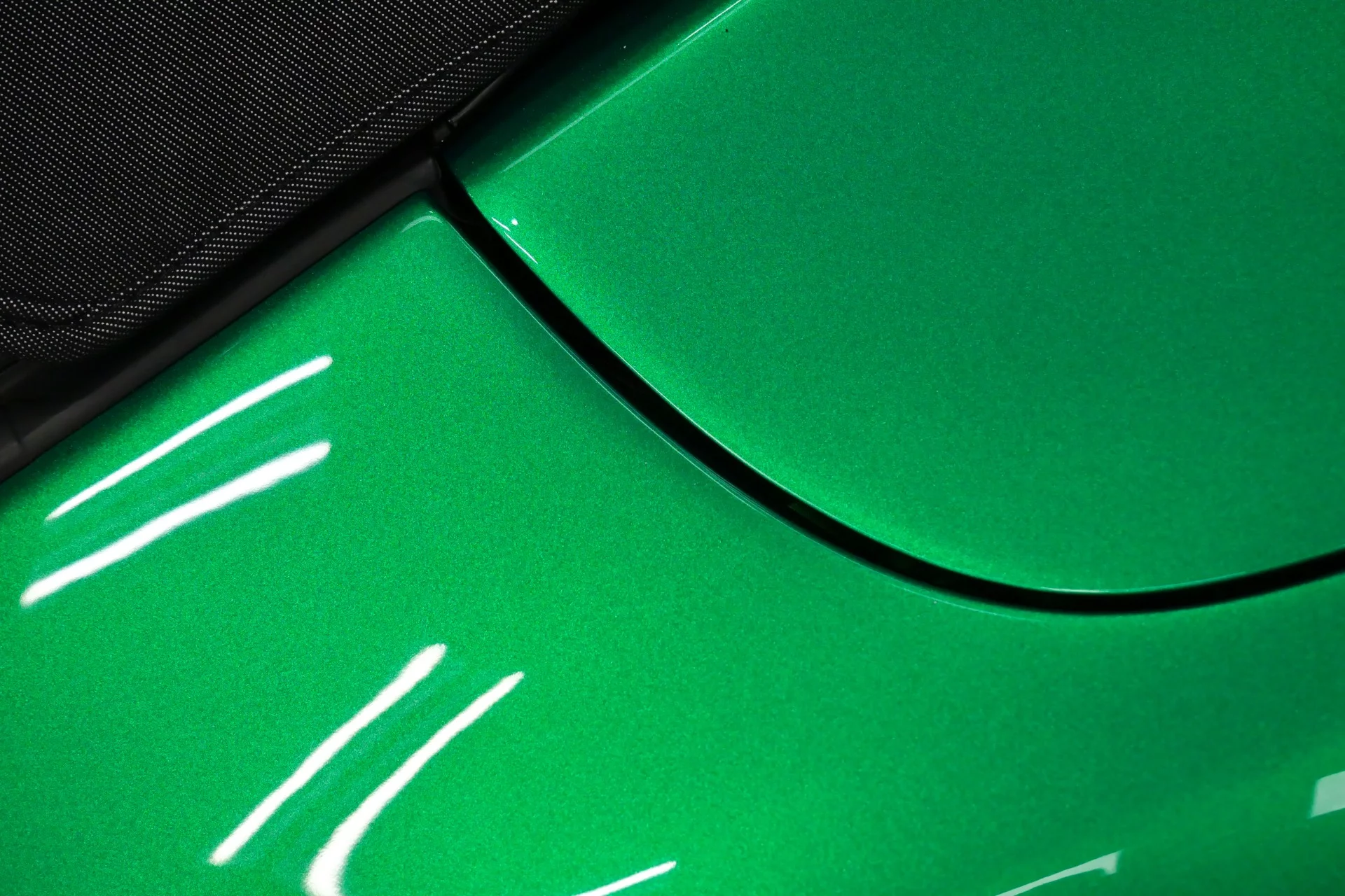 Verde Jewel Ferrari Roma