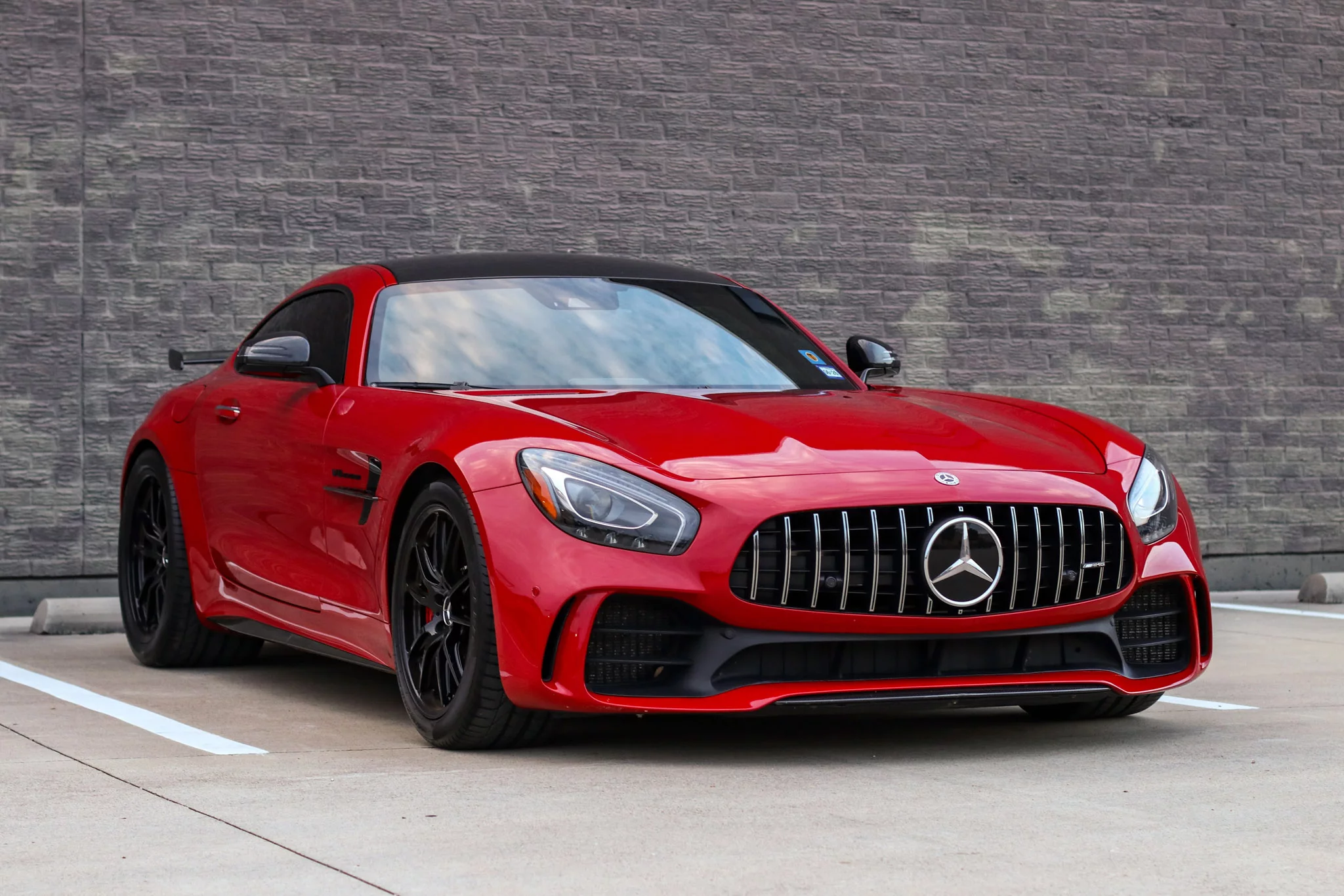 Jupiter Red Mercedes-AMG GT