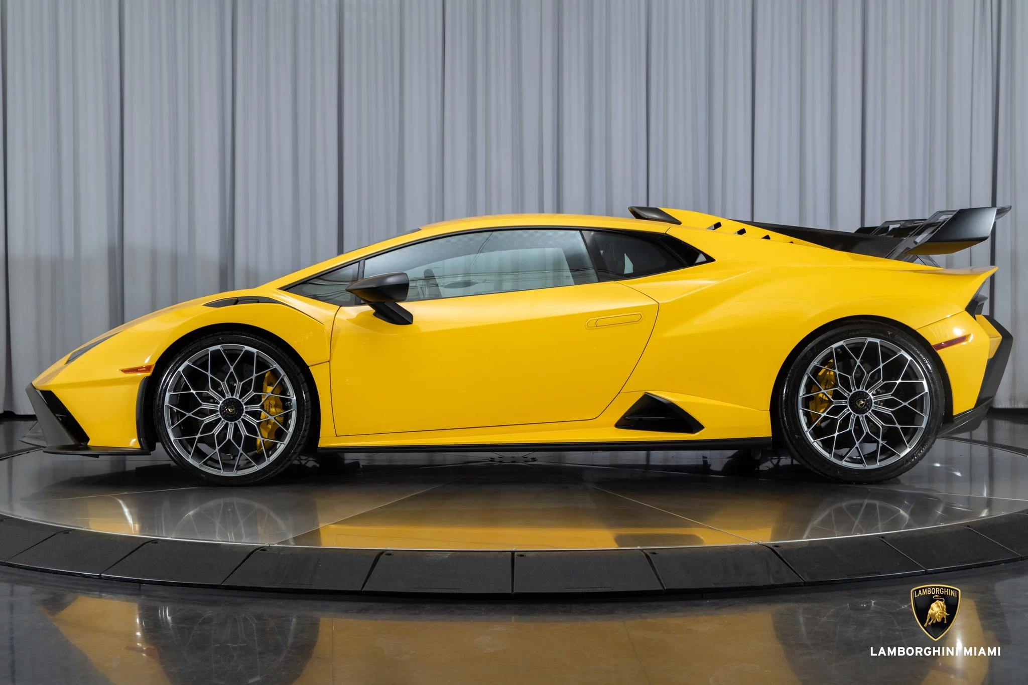 Giallo Evros Lamborghini Huracán