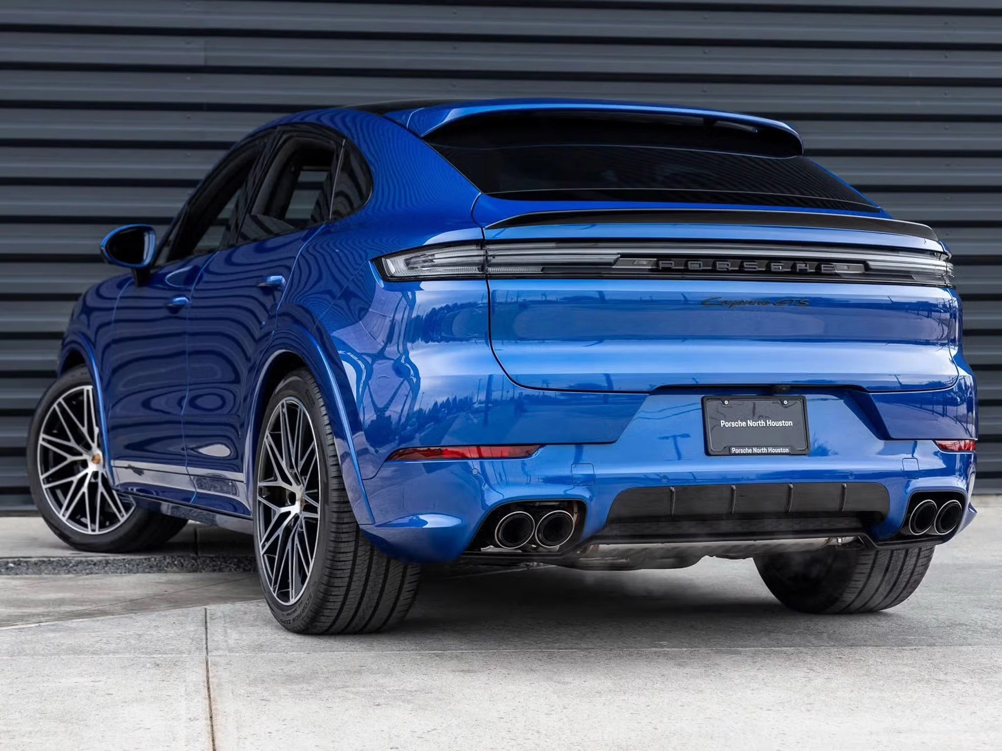 Sepang Blue Porsche Cayenne