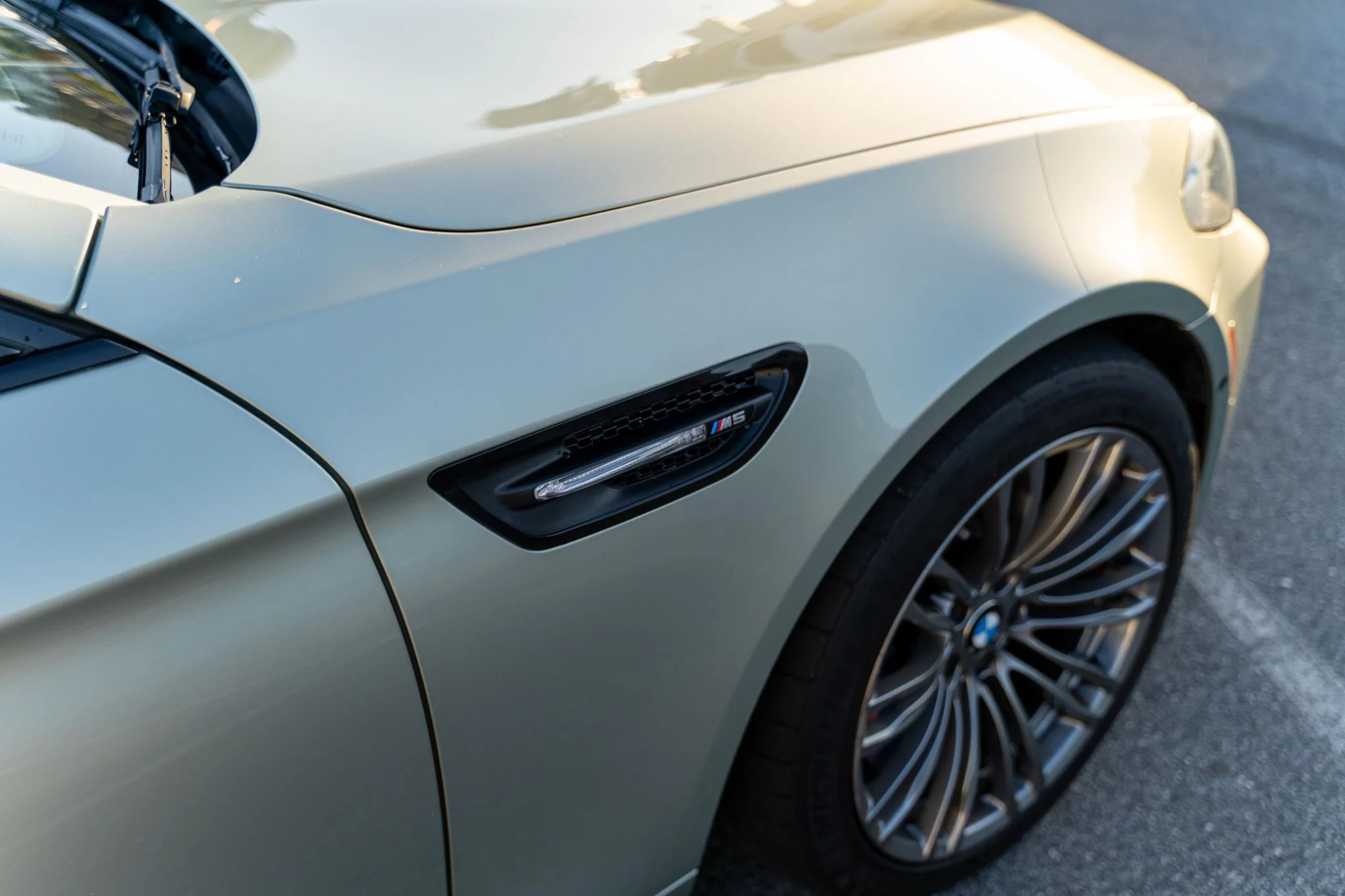 Amazonite Silver BMW M5
