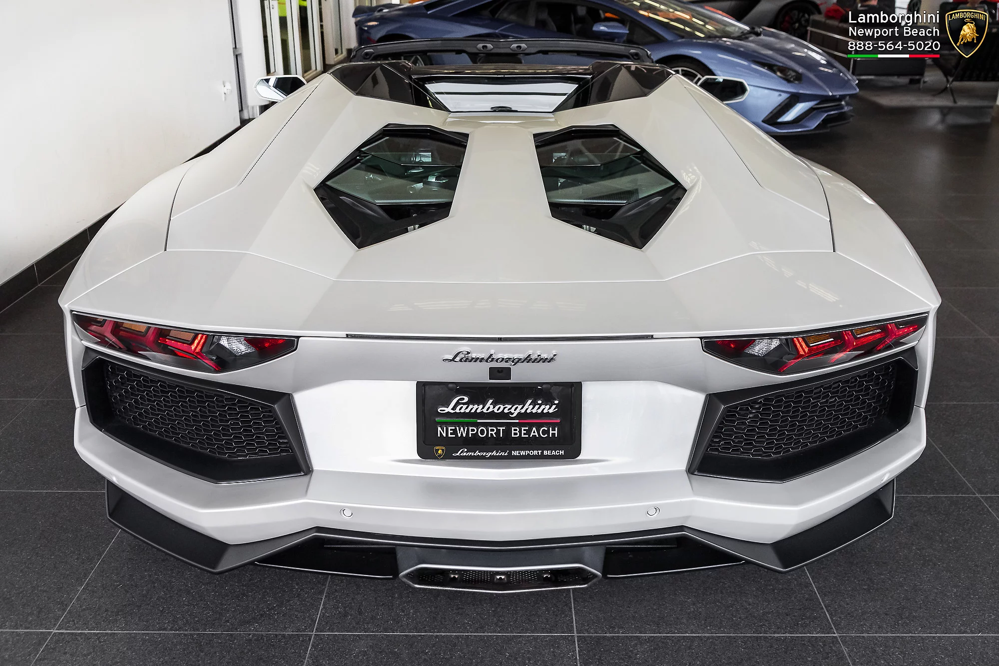 Balloon White Lamborghini Aventador
