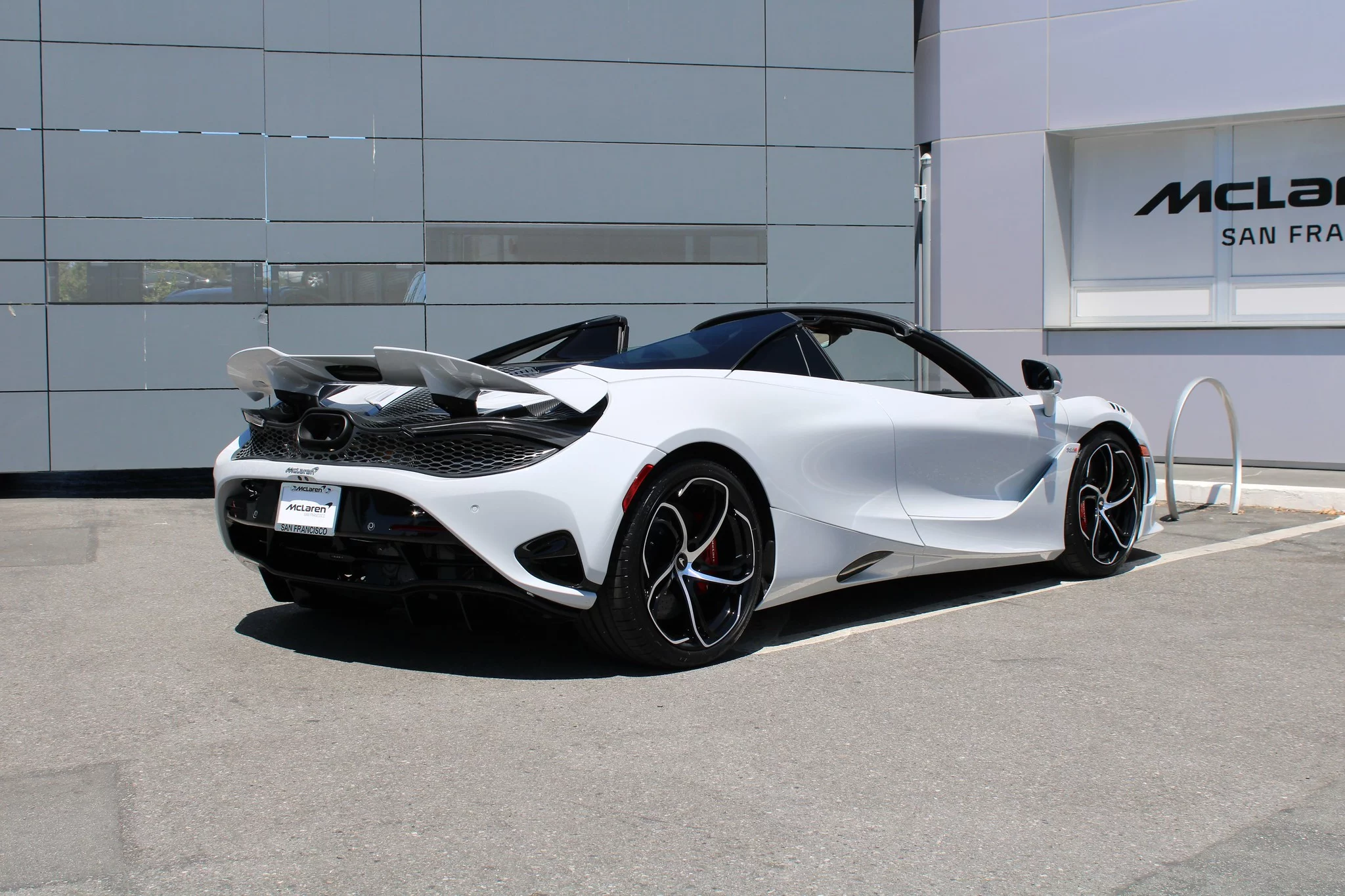Cirrus Grey McLaren 750S