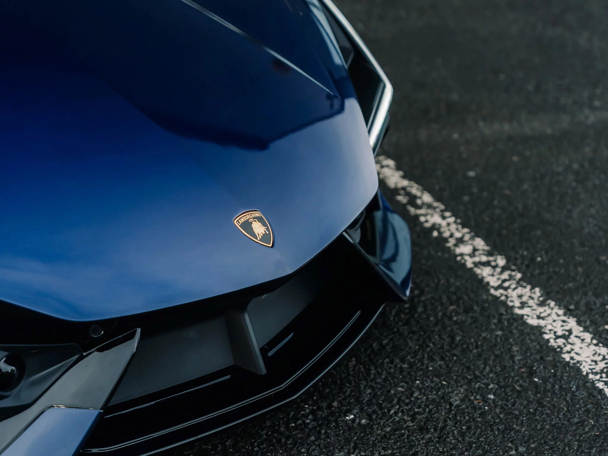 Blu Astraeus Lamborghini Revuelto