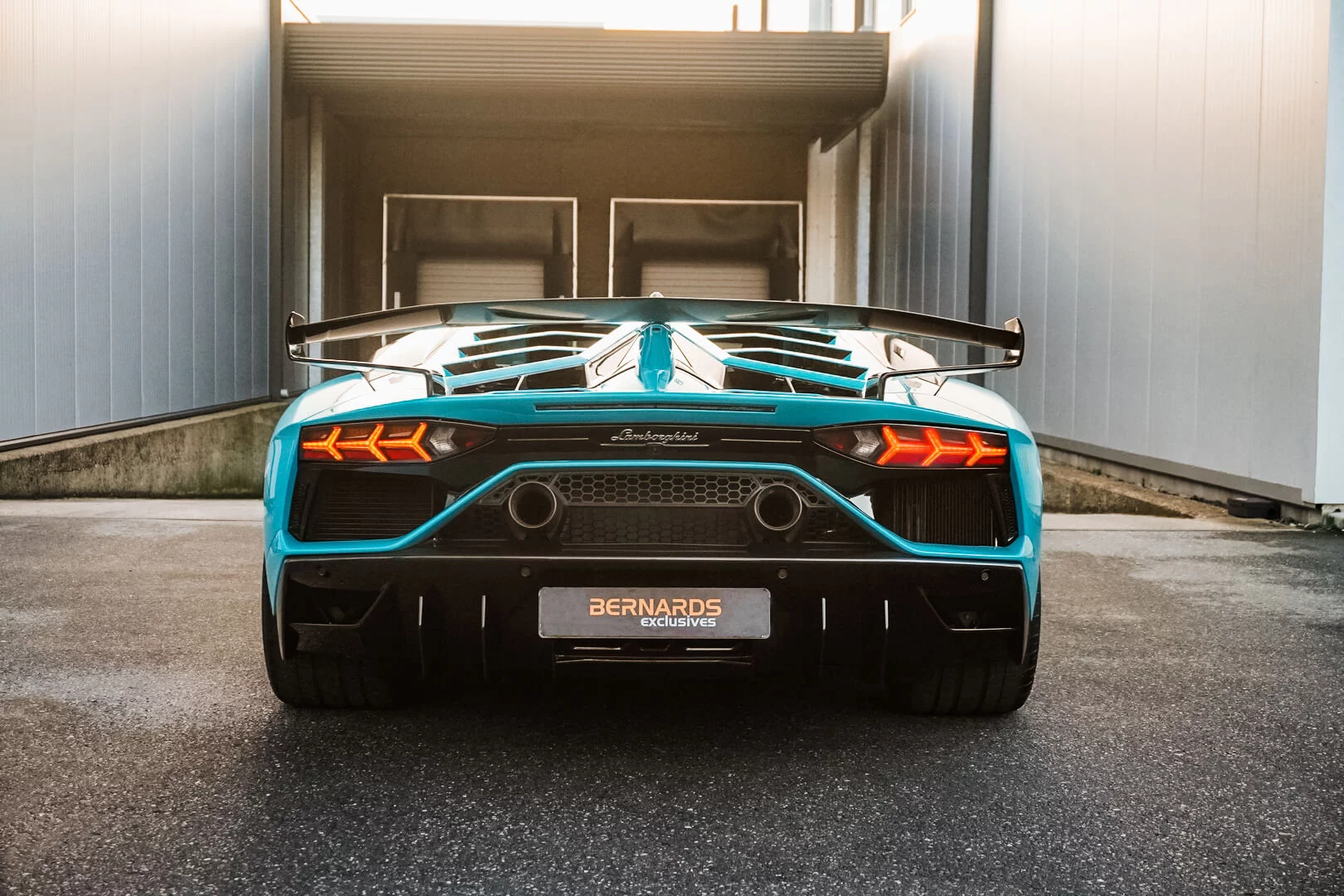 Blu Symi Lamborghini Aventador