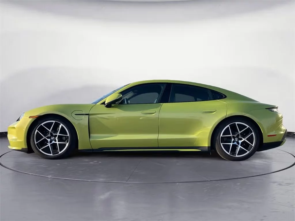 Peridot Metallic Porsche Taycan