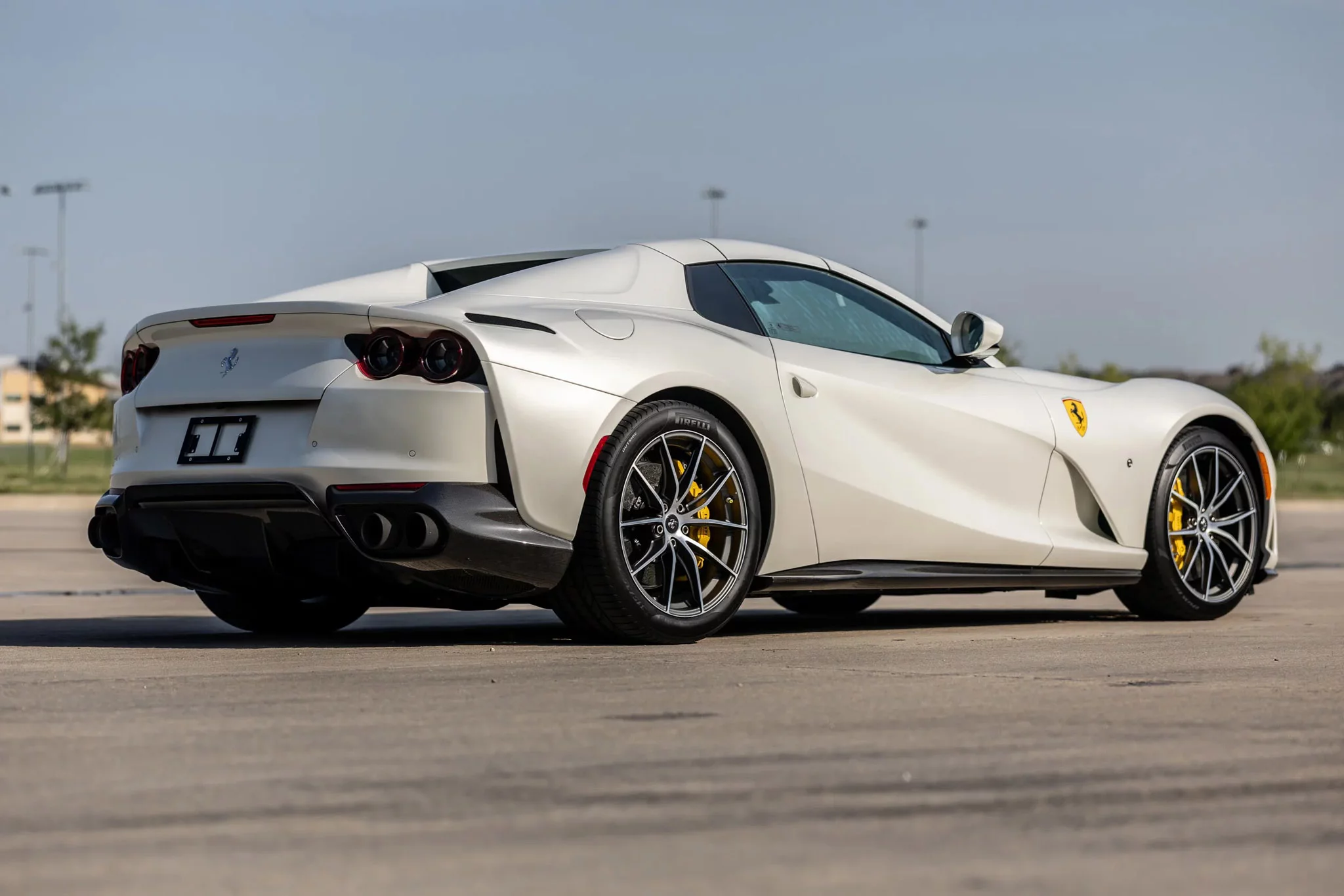 Bianco Italia Ferrari 812