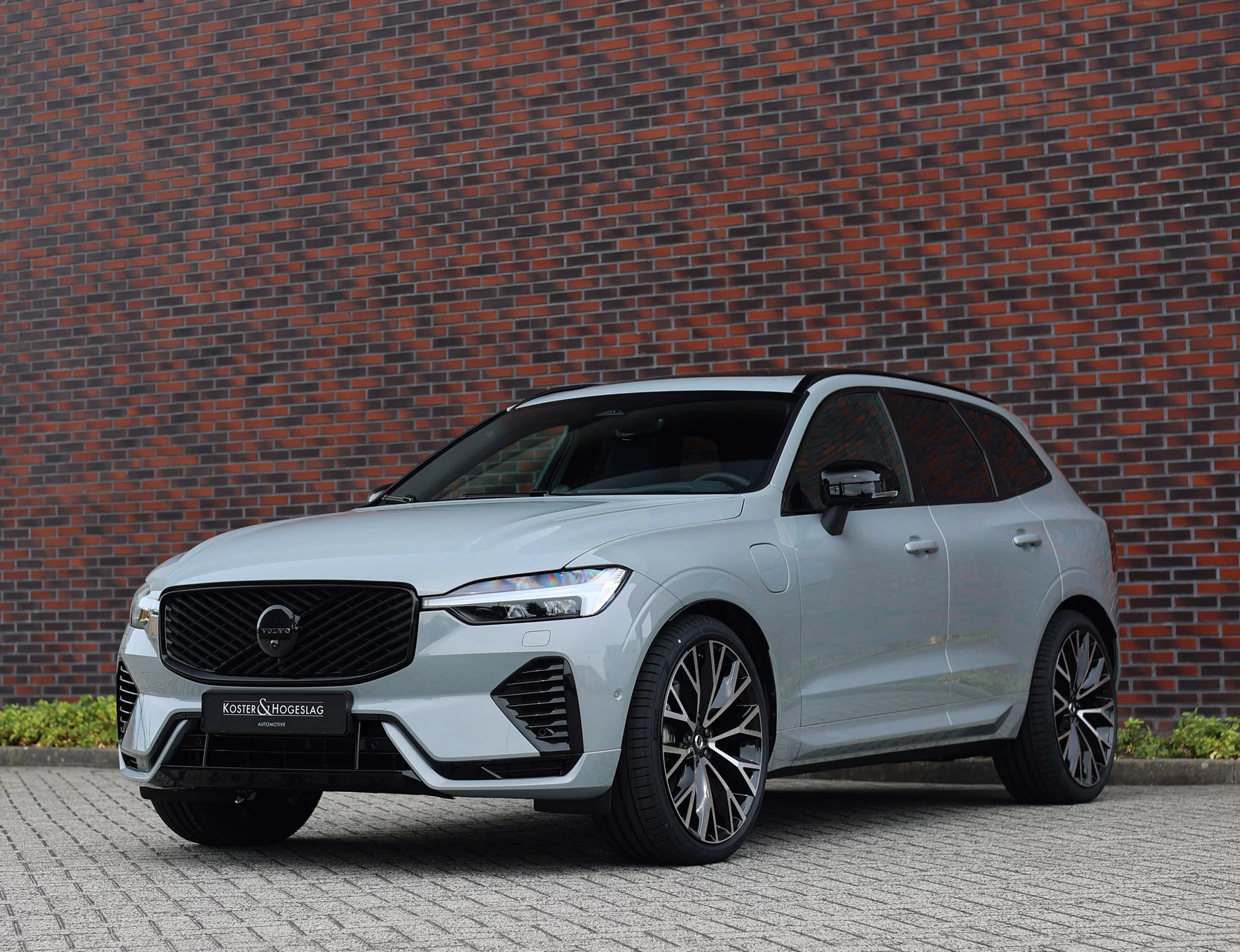 Vapour Grey Volvo XC60