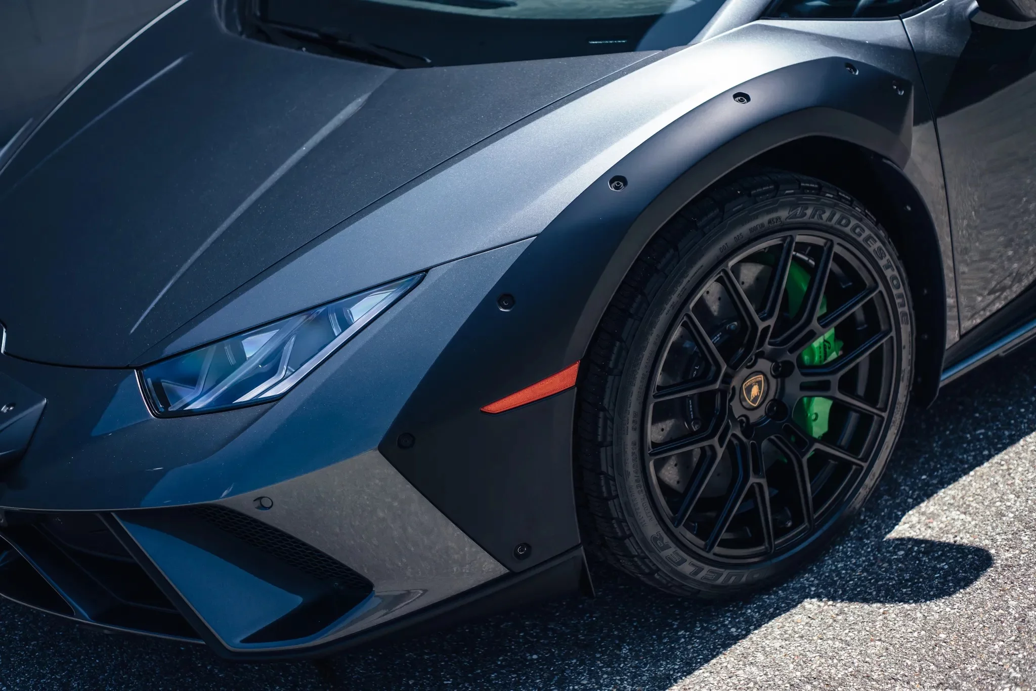 Grigio Lynx Lamborghini Huracán