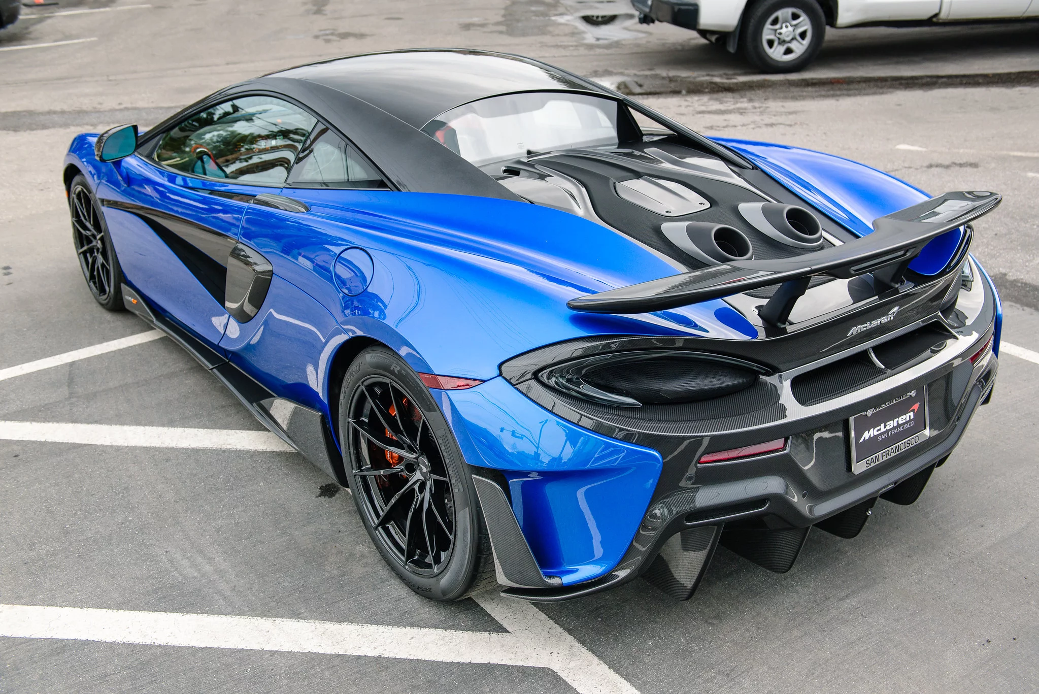 Vega Blue McLaren 600LT
