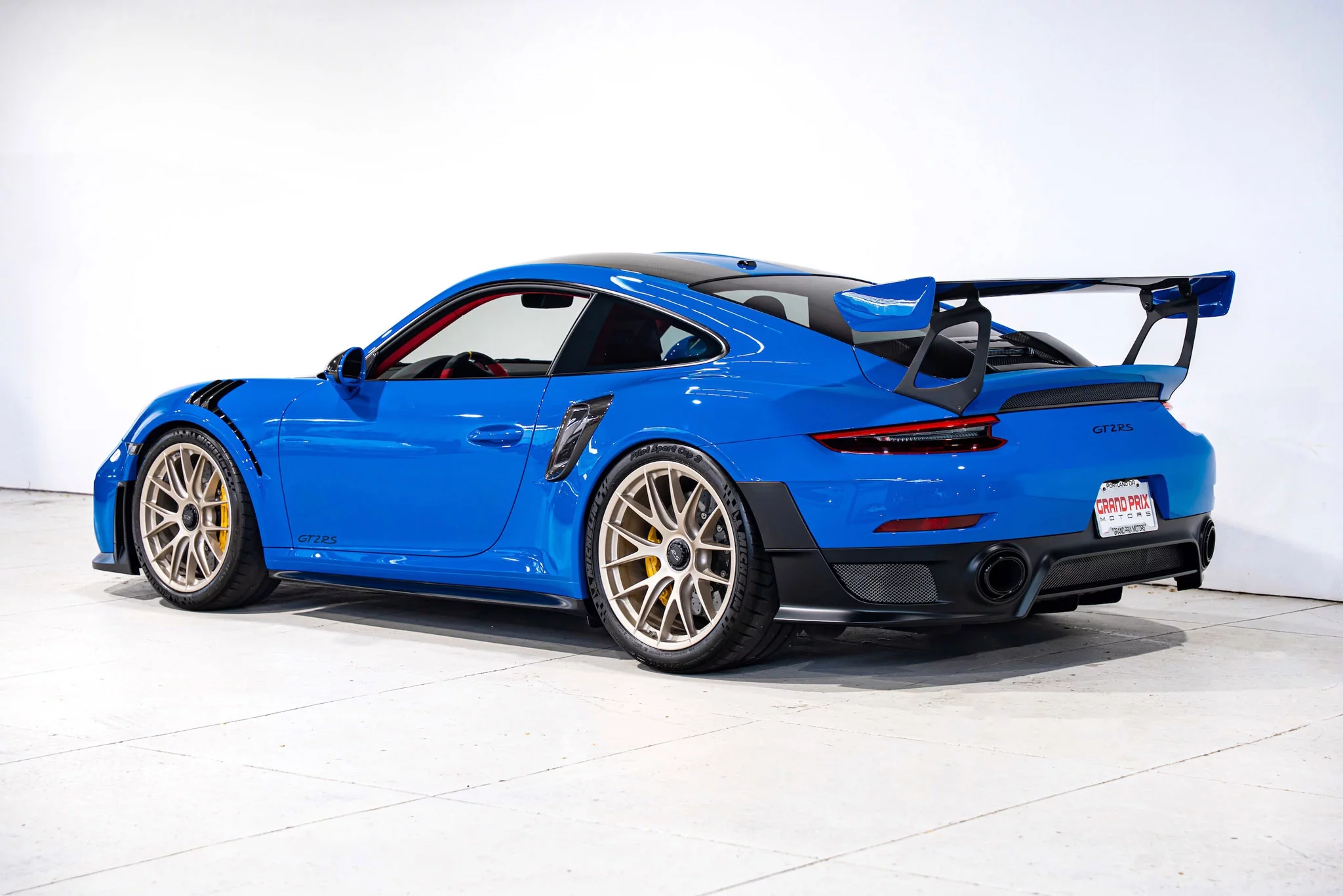 Voodoo Blue Porsche 911 GT2 RS