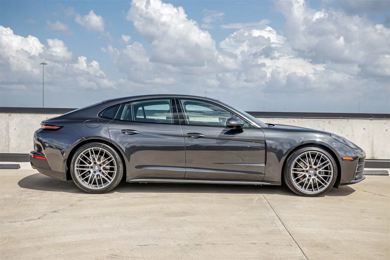 Volcano Grey Metallic Porsche Panamera