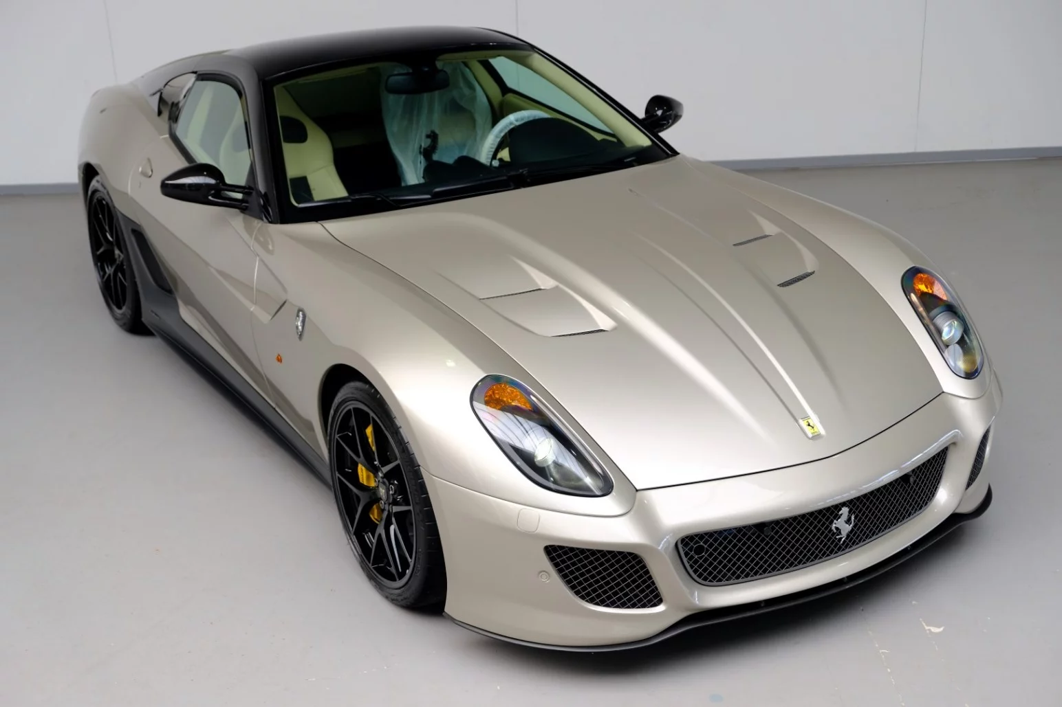 Grigio Ingrid Ferrari 599